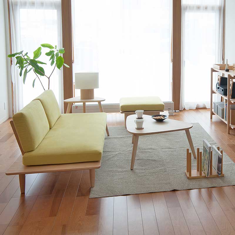 Plat Sofa [Upholstery: KH]